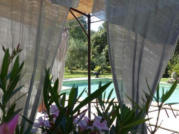 Les Anges LʼIsle-sur-la-Sorgue Exterior foto