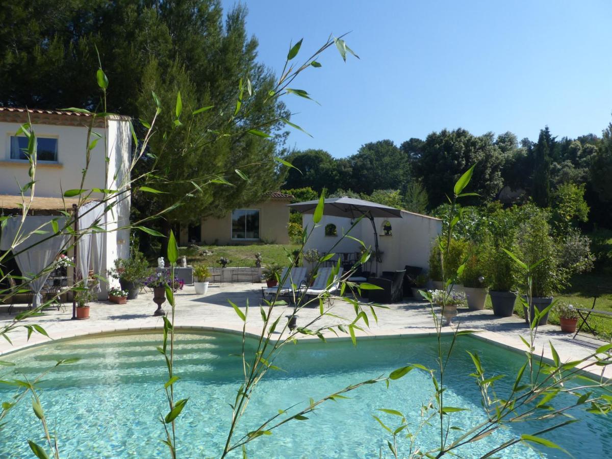 Les Anges LʼIsle-sur-la-Sorgue Exterior foto