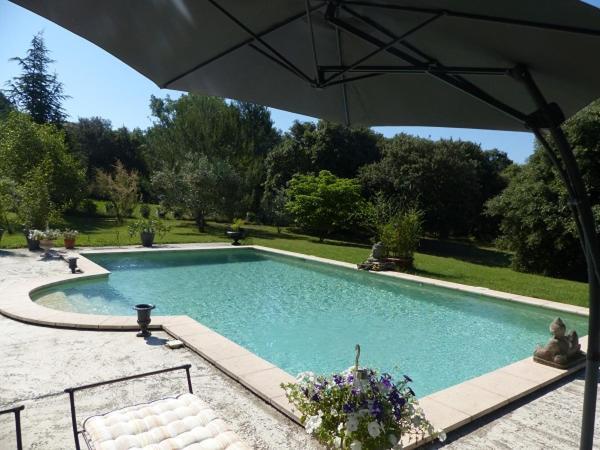 Les Anges LʼIsle-sur-la-Sorgue Exterior foto