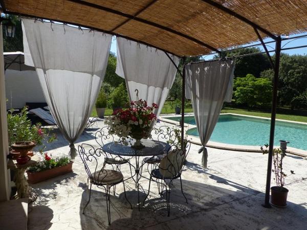 Les Anges LʼIsle-sur-la-Sorgue Exterior foto