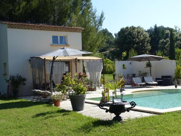 Les Anges LʼIsle-sur-la-Sorgue Exterior foto