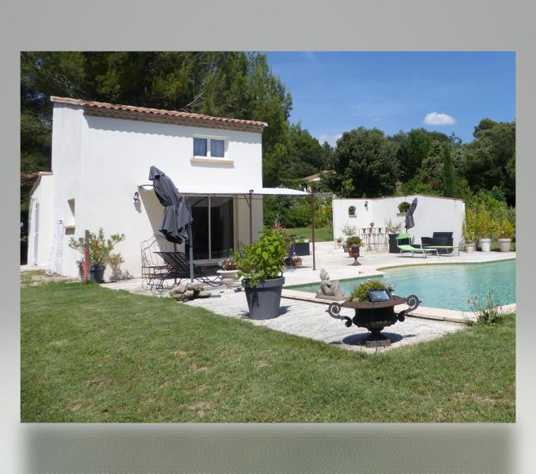 Les Anges LʼIsle-sur-la-Sorgue Exterior foto