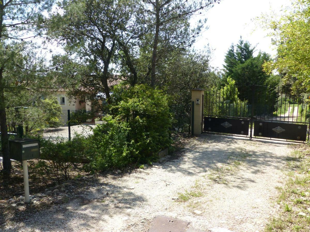 Les Anges LʼIsle-sur-la-Sorgue Exterior foto