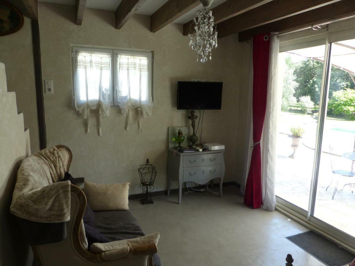Les Anges LʼIsle-sur-la-Sorgue Exterior foto
